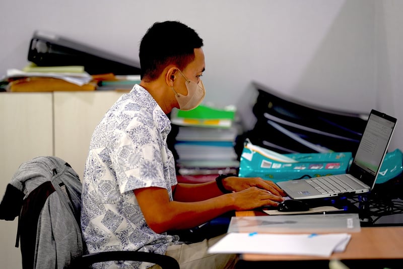 Stretching for Desk Workers